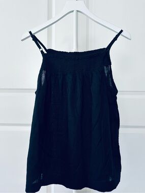 Women’s Old Navy Sleeveless Black Top Size L